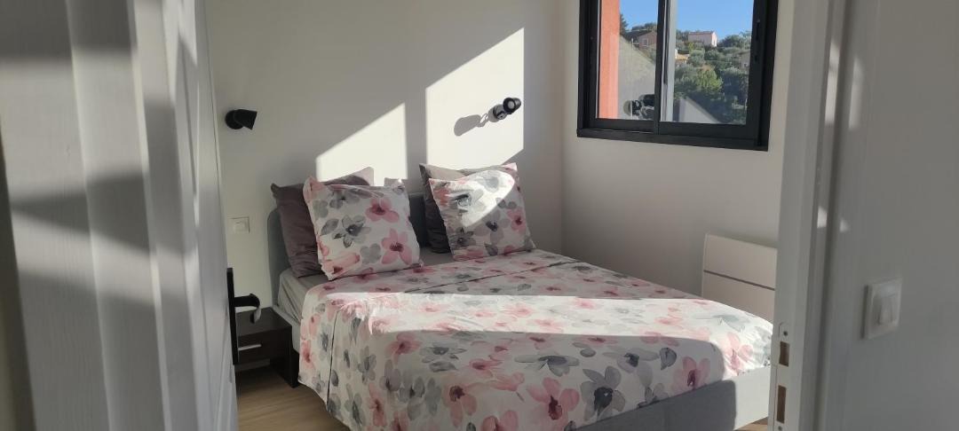 Photo of Bedroom in Nice