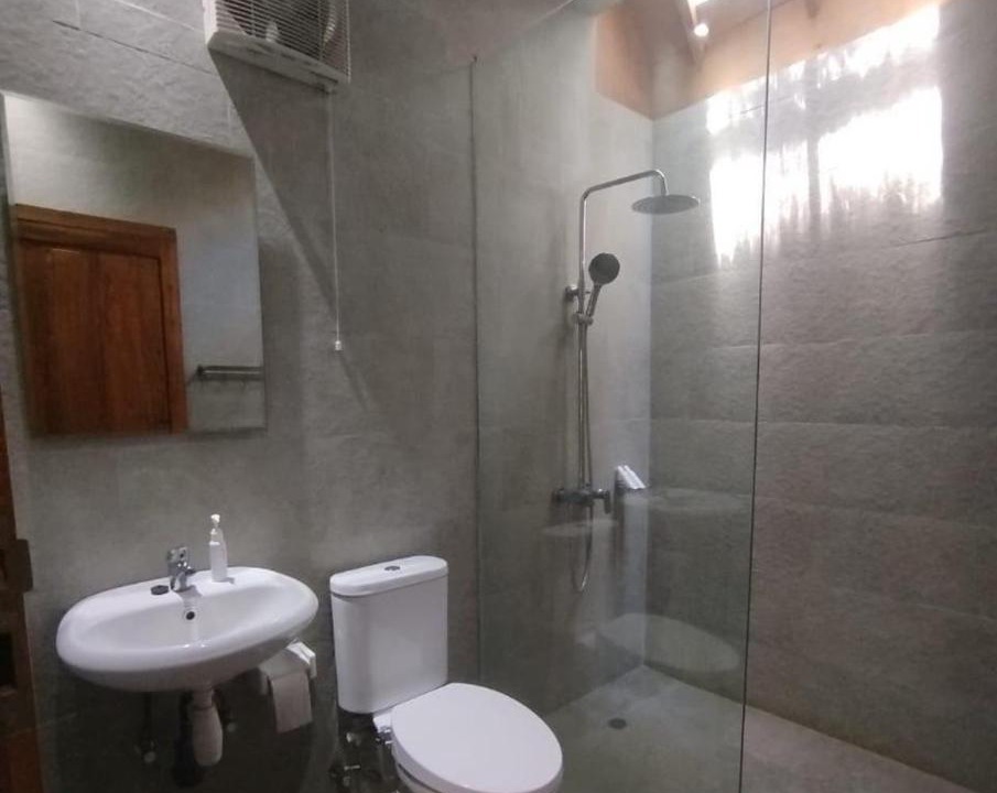 Photo of Bathroom in Sambirenteng