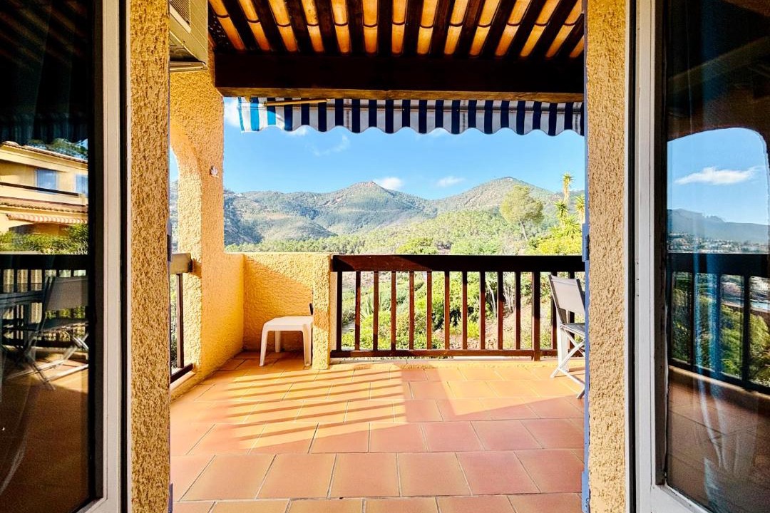 Photo of Patio Balcony in Espero-Pax