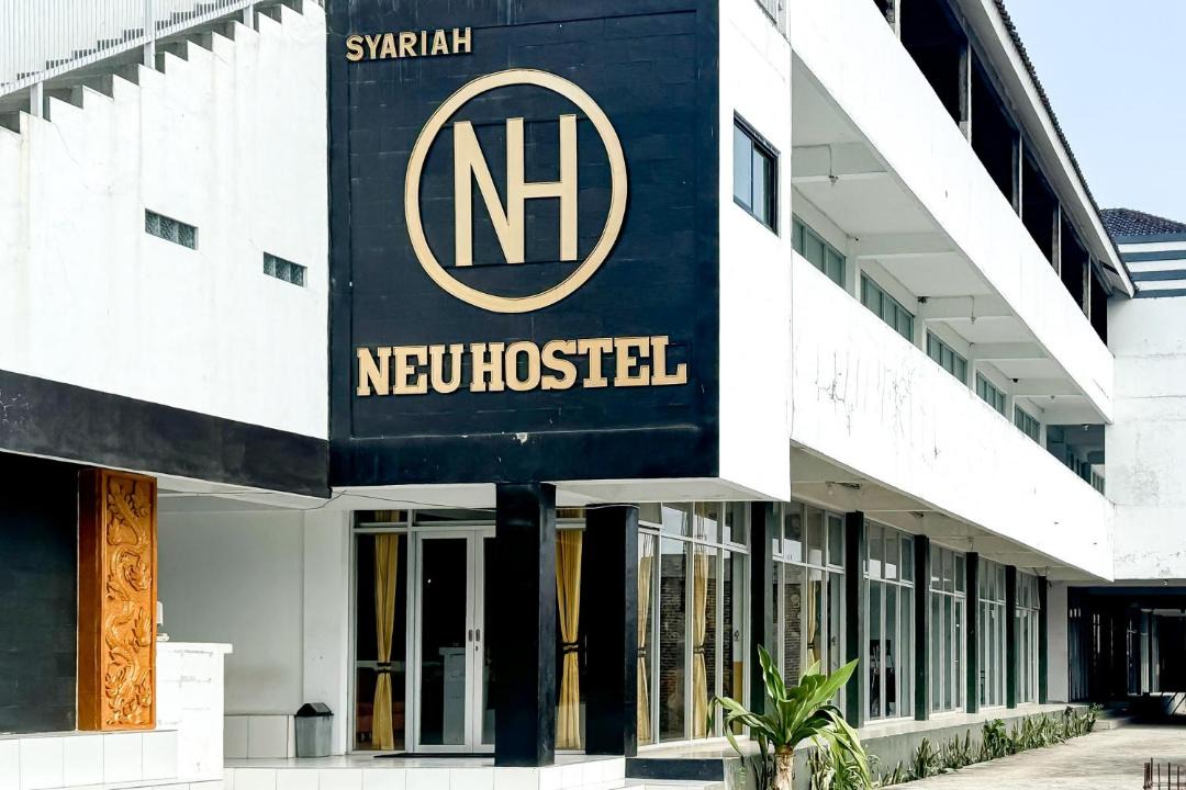 Photo of Buildings in Ngamprah