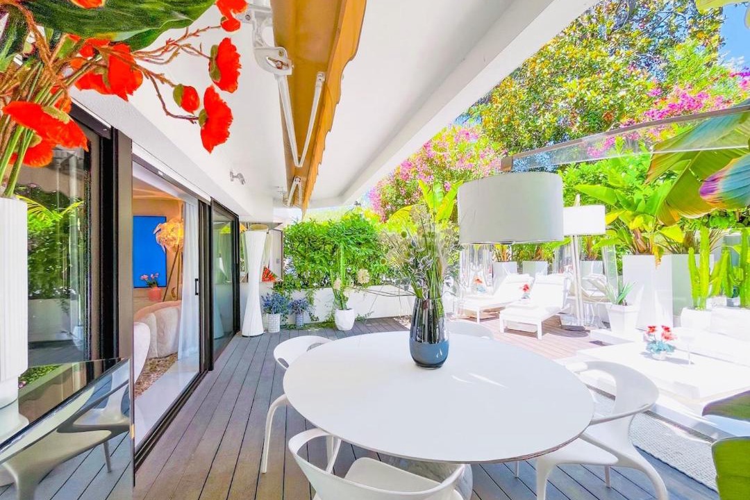 Photo of Patio Balcony in California - Pezou