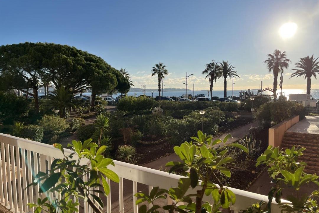 Photo of Patio Balcony in Frejus Plage