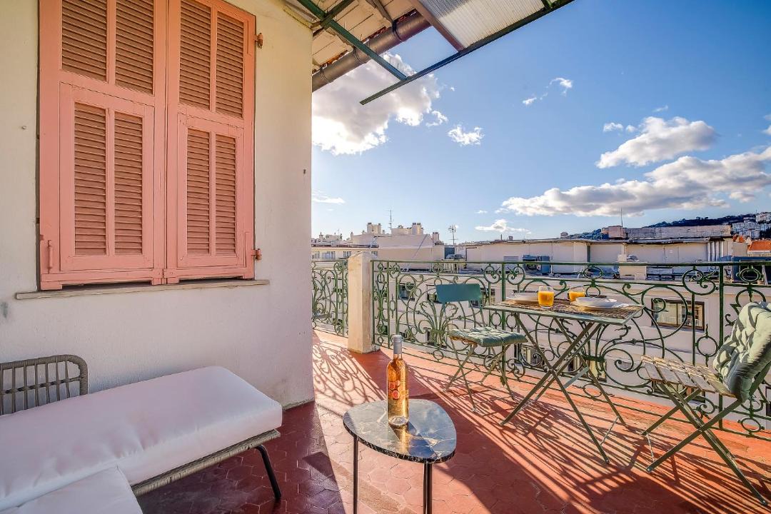 Photo of Patio Balcony in Musicians Quarter