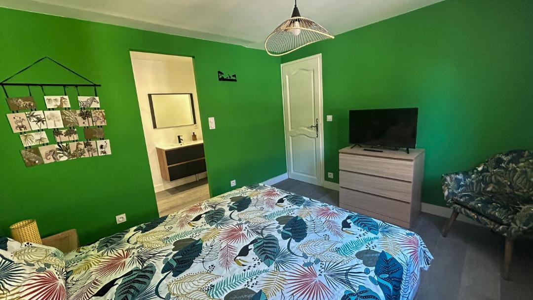 Photo of Bedroom in Revest-les-Roches