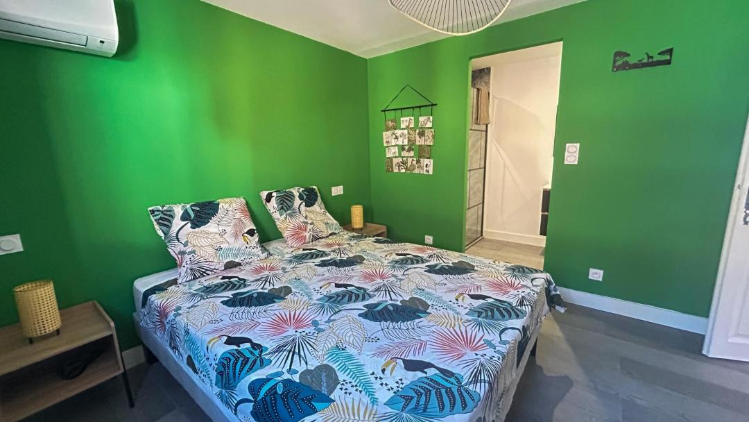 Photo of Bedroom in Revest-les-Roches