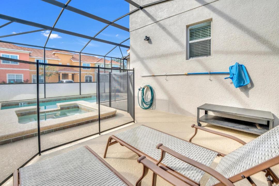 Photo of Patio Balcony in Bay Lake