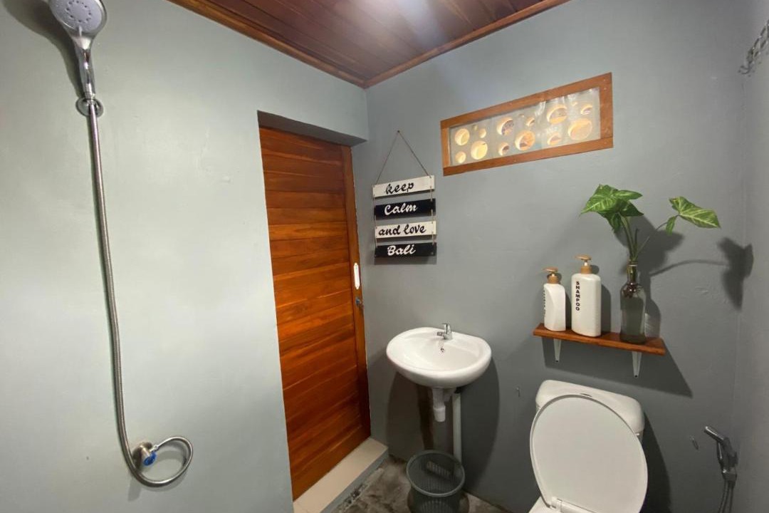 Photo of Bathroom in Delod Peken