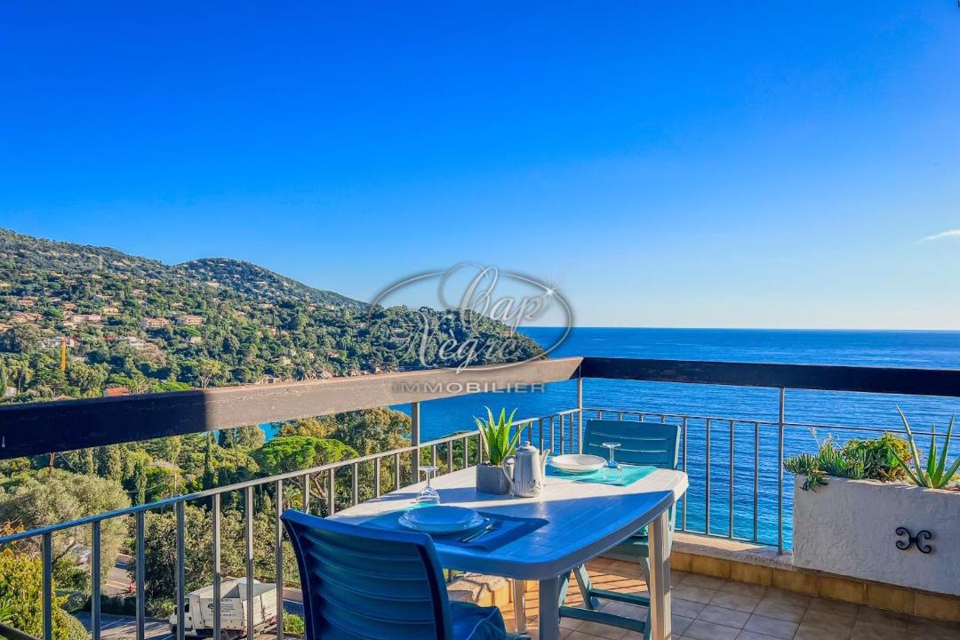 Photo of Patio Balcony in Rayol-Canadel-sur-Mer