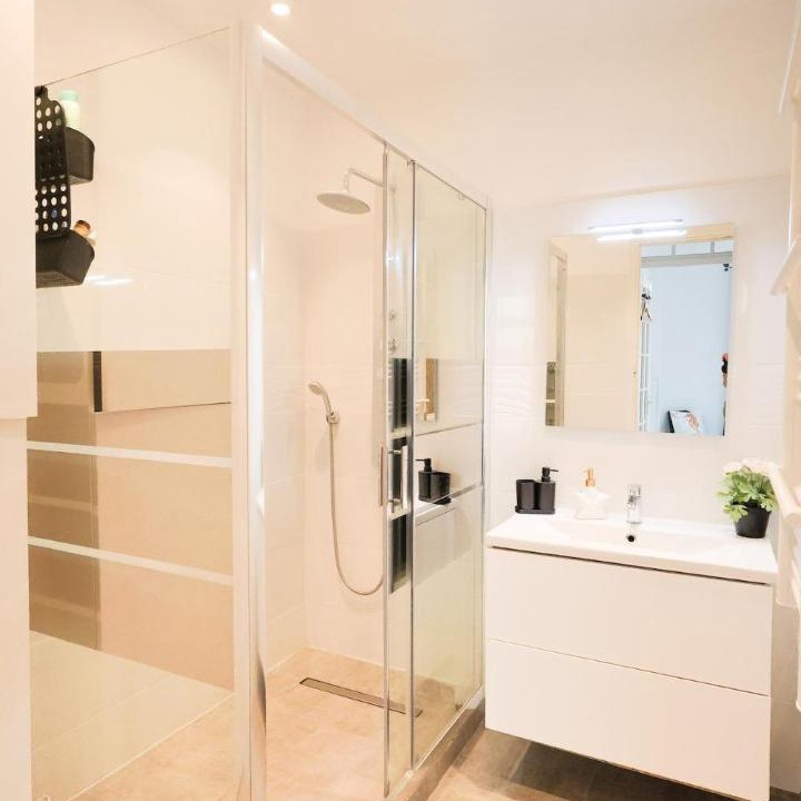 Photo of Bathroom in Liberation