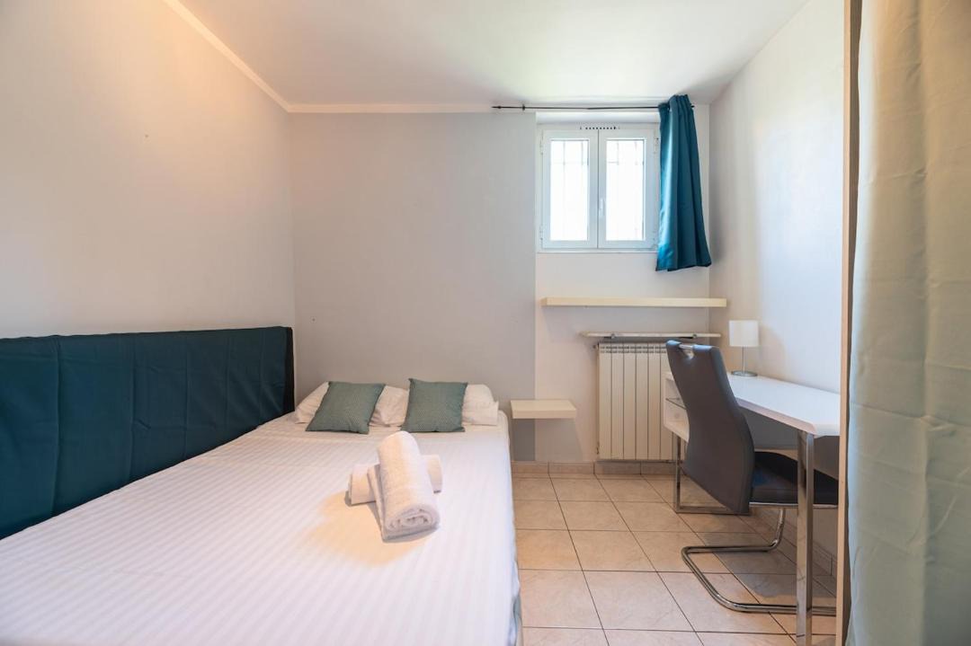 Photo of Bedroom in Riquier