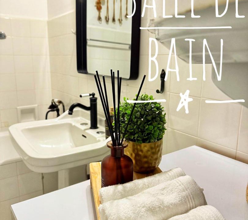 Photo of Bathroom in Quartier du Port