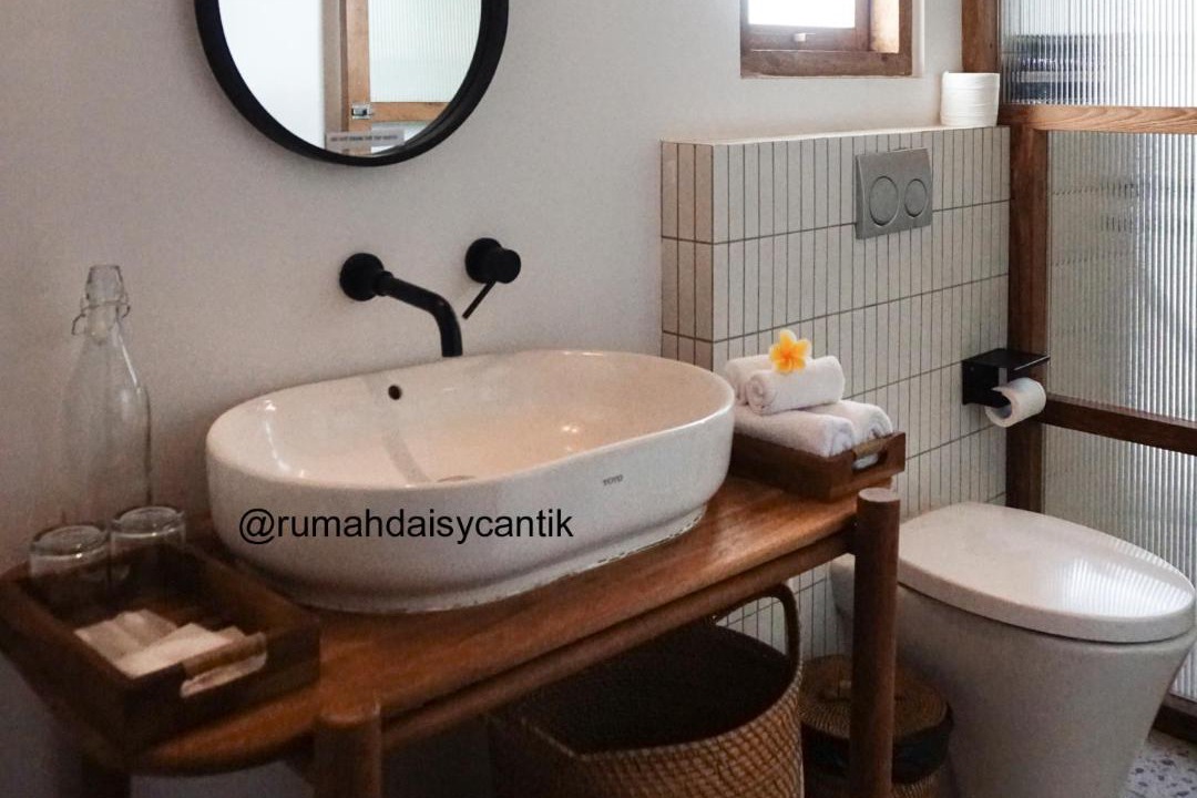 Photo of Bathroom in Nyambu