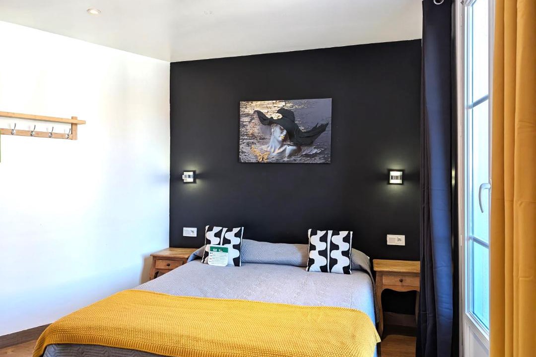 Photo of Bedroom in Jean-Medecin
