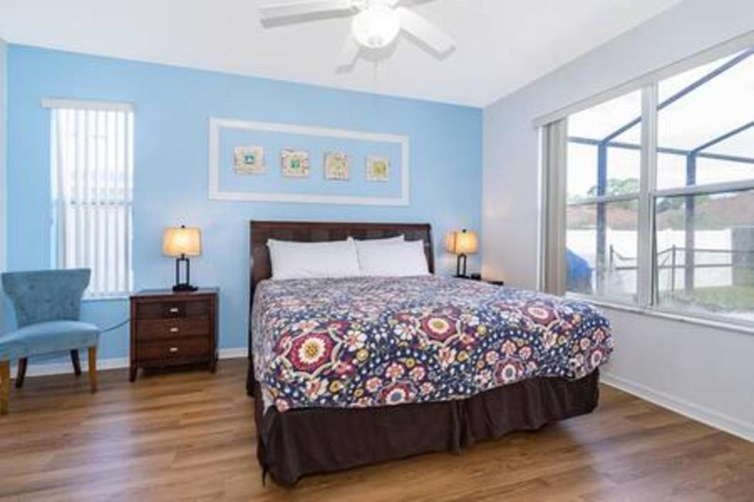 Photo of Bedroom in Crystal Cove