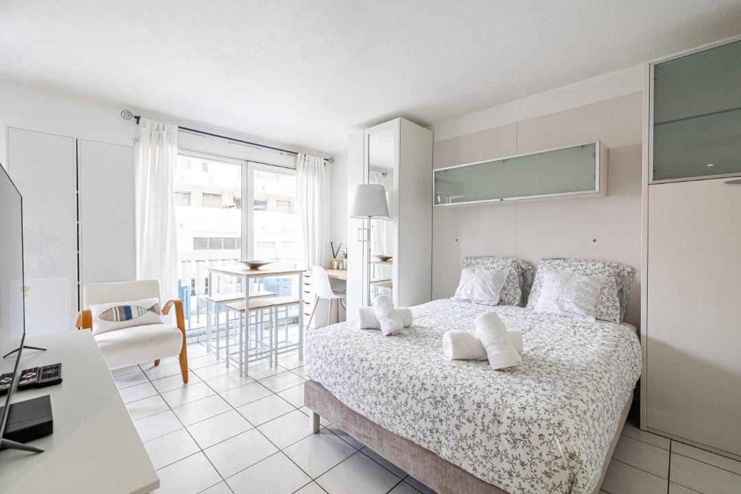 Photo of Bedroom in Les Baumettes