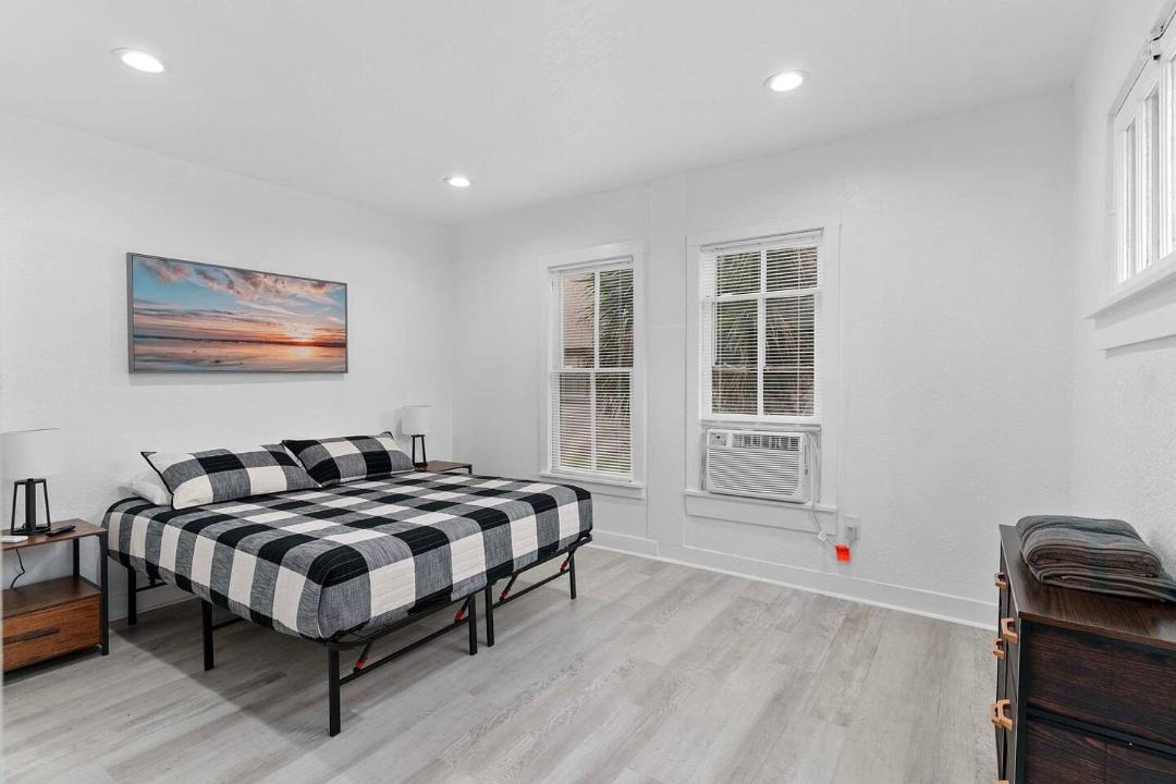 Photo of Bedroom in Lake Eola Heights
