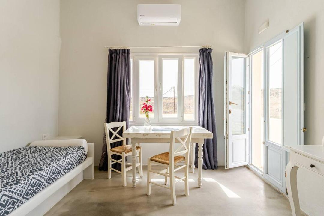Photo of Bedroom in Exo Gialos
