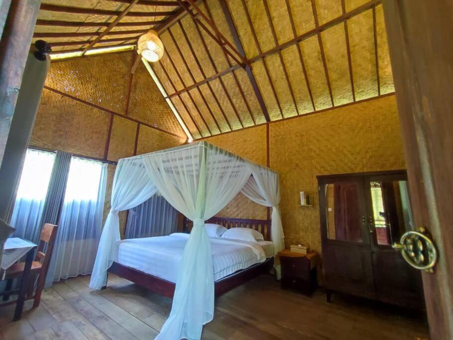 Photo of Bedroom in East Selemadeg