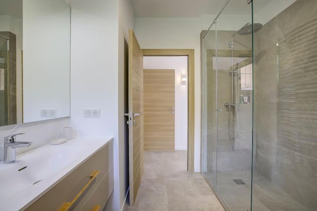 Photo of Bathroom in Vallauris