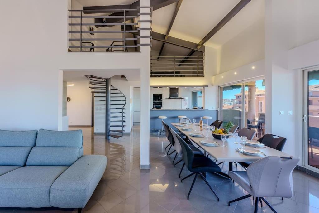 Photo of Livingroom in Frejus Plage