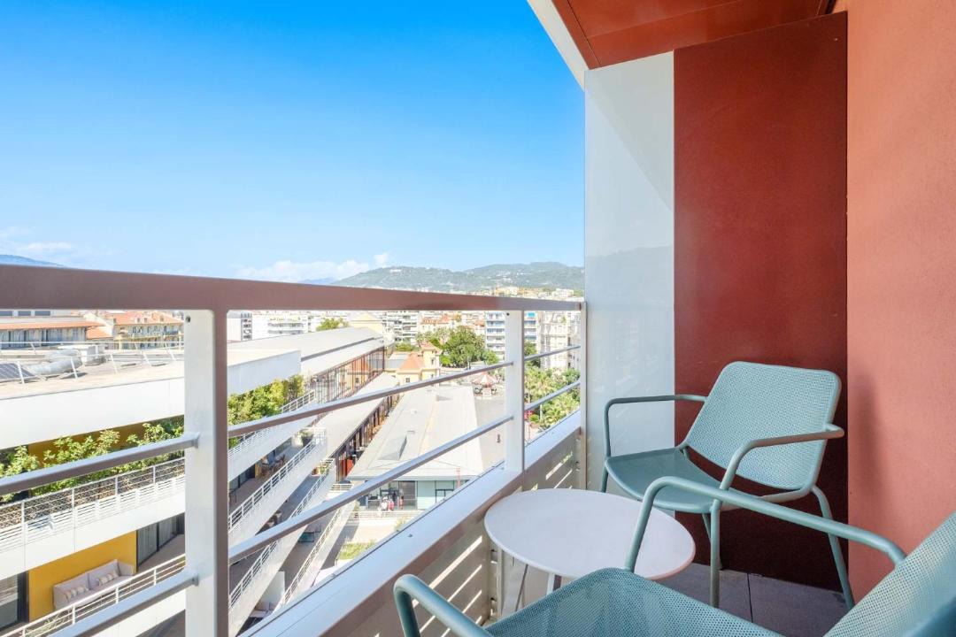 Photo of Patio Balcony in Vernier