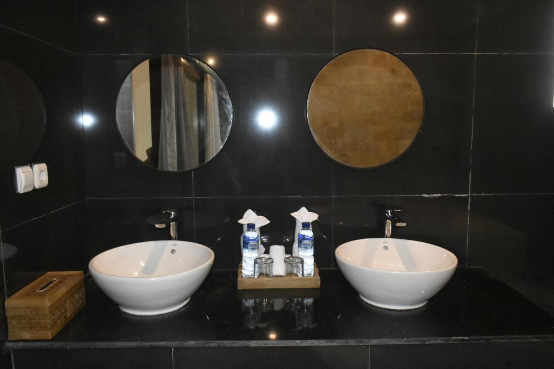 Photo of Bathroom in Keliki
