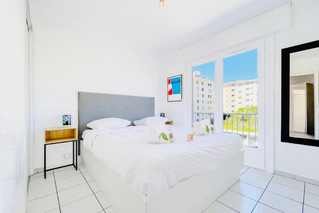 Photo of Bedroom in Prado - Republique