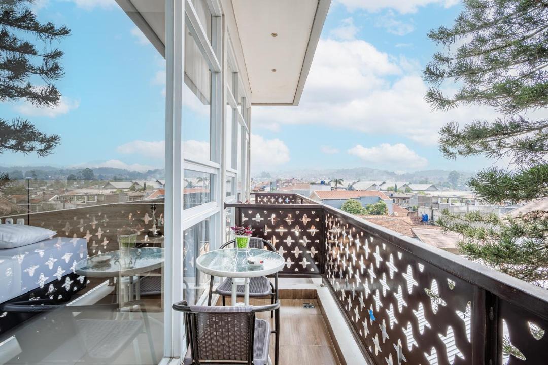 Photo of Patio Balcony in Pasirjambu