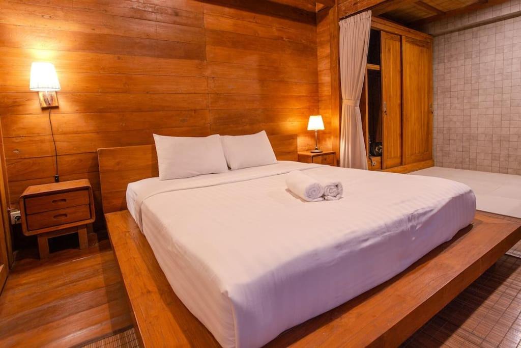 Photo of Bedroom in East Selemadeg