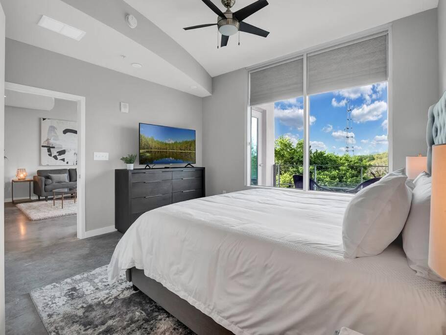 Photo of Bedroom in South Eola