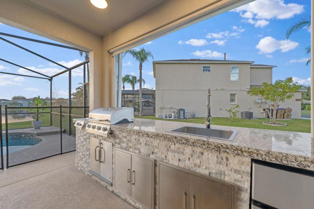 Photo of Patio Balcony in Crescent Lakes