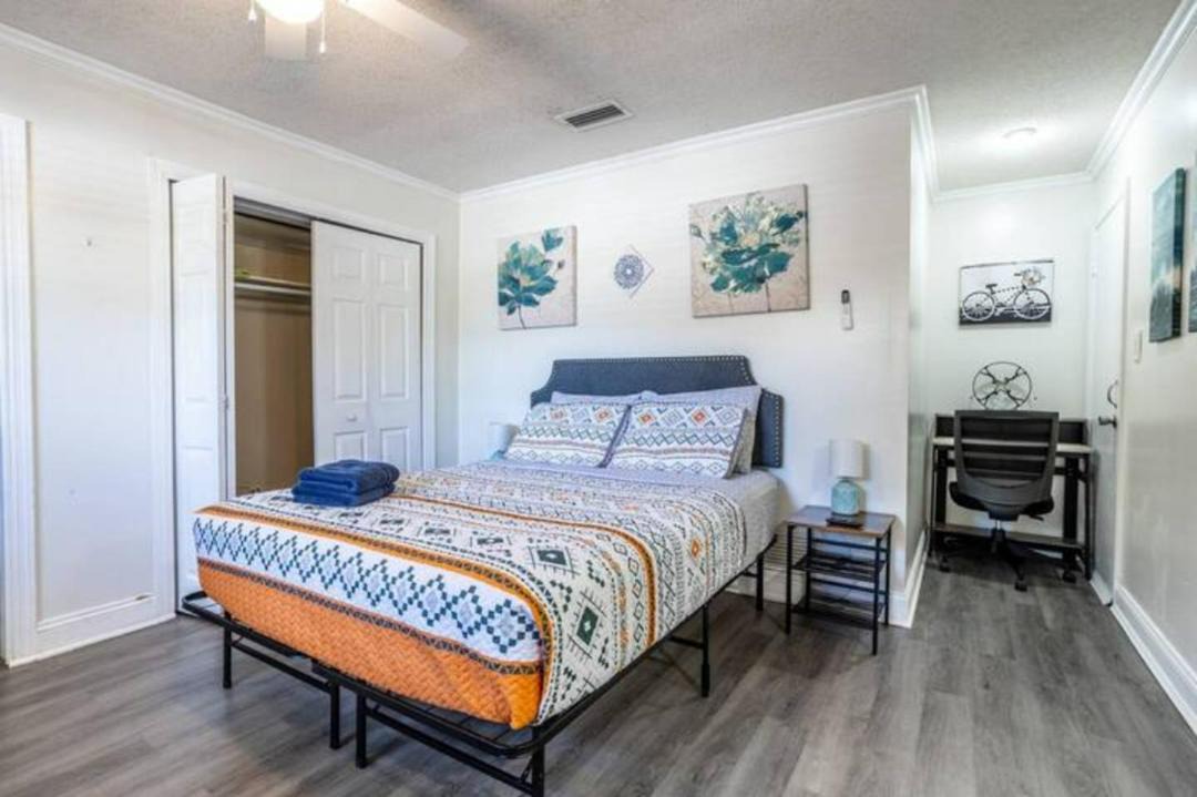 Photo of Bedroom in Dover Shores East