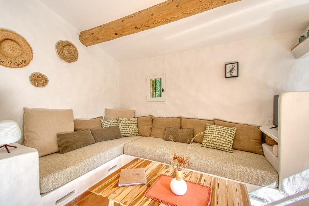 Photo of Livingroom in La Garde-Freinet