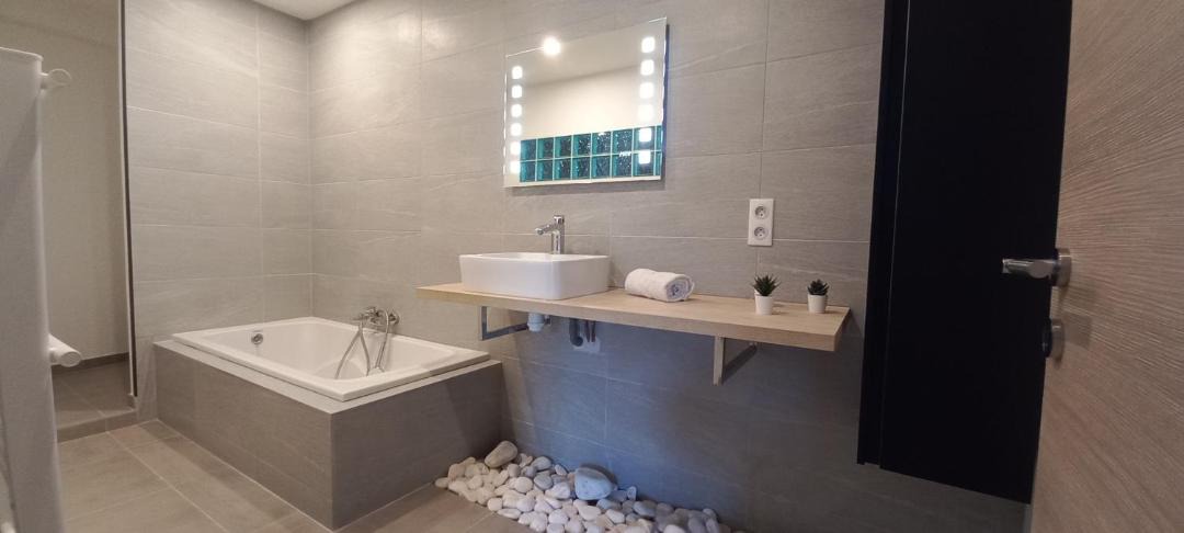 Photo of Bathroom in La Roquette-sur-Siagne