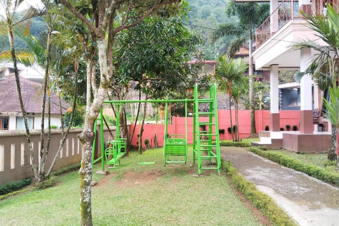 Photo of Others in Cisarua