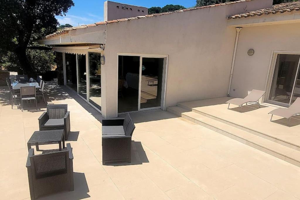 Photo of Patio Balcony in Sainte-Maxime - Saint-Tropez