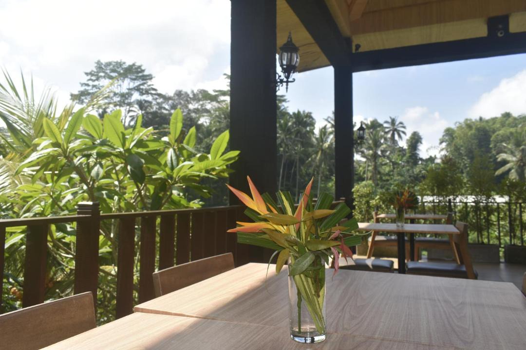 Photo of Patio Balcony in Keliki