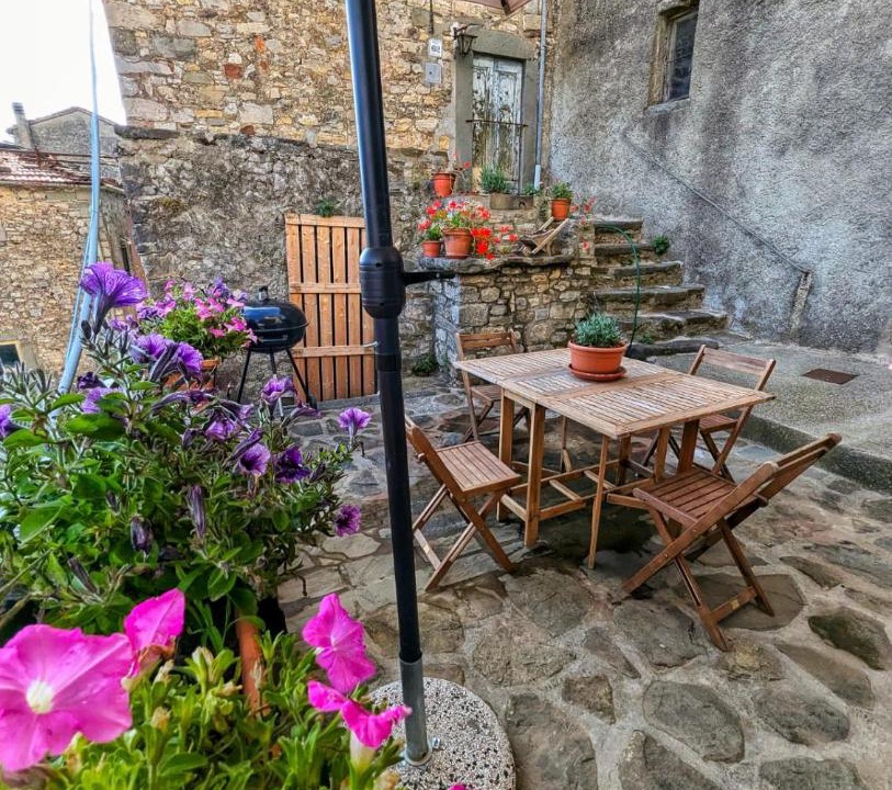 Photo of Others in Montefegatesi
