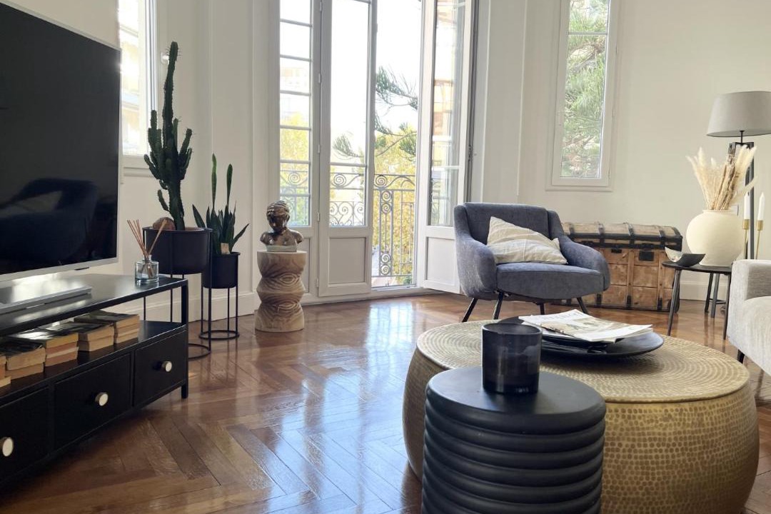 Photo of Livingroom in Musicians Quarter