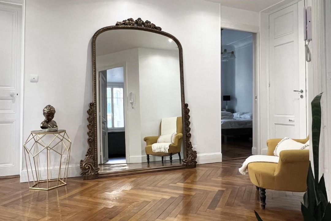 Photo of Livingroom in Musicians Quarter