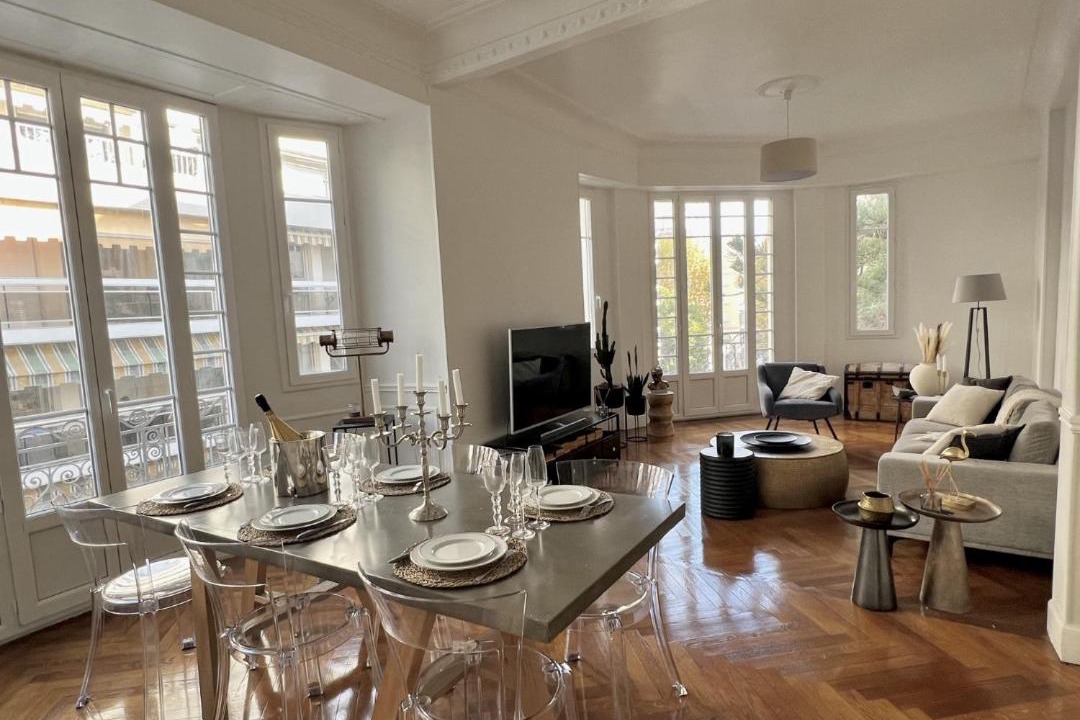 Photo of Livingroom in Musicians Quarter