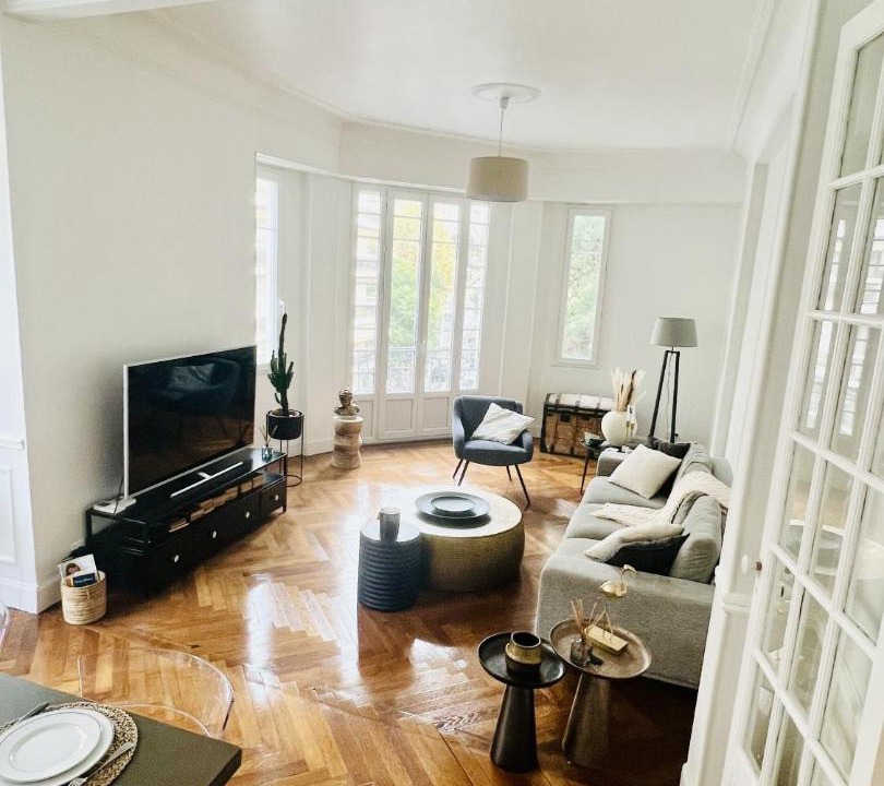Photo of Livingroom in Musicians Quarter