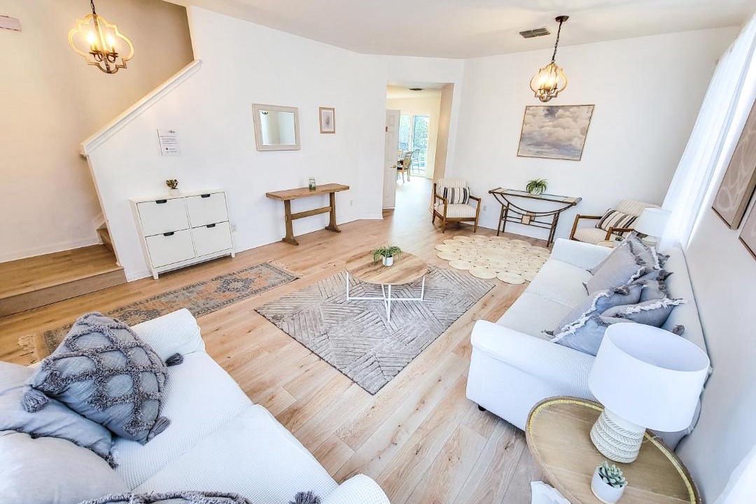 Photo of Livingroom in Legacy Park