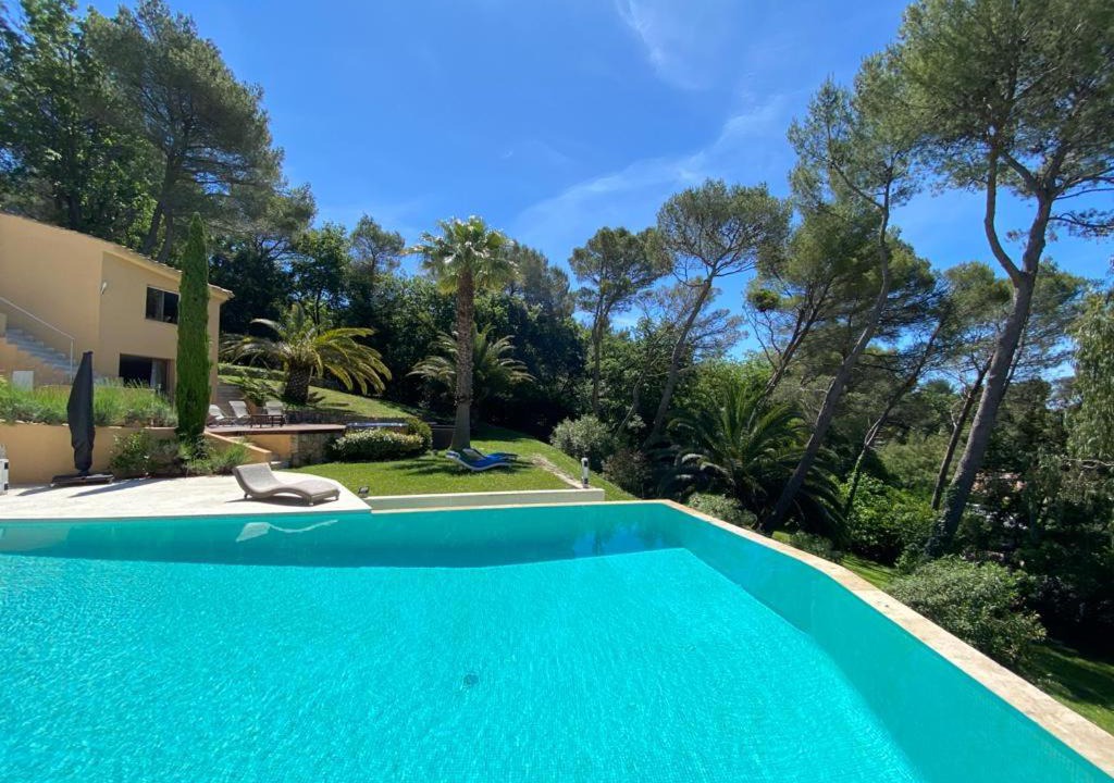 Photo of Others in Mougins