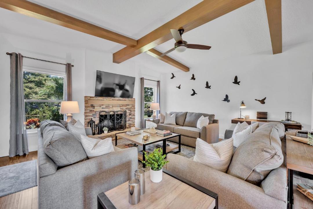 Photo of Livingroom in Forest City