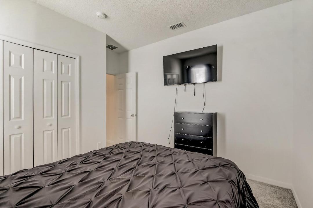 Photo of Bedroom in Sunset Ridge