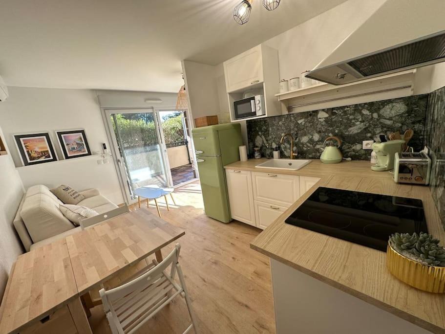 Photo of Kitchen in Villeneuve Loubet Beach