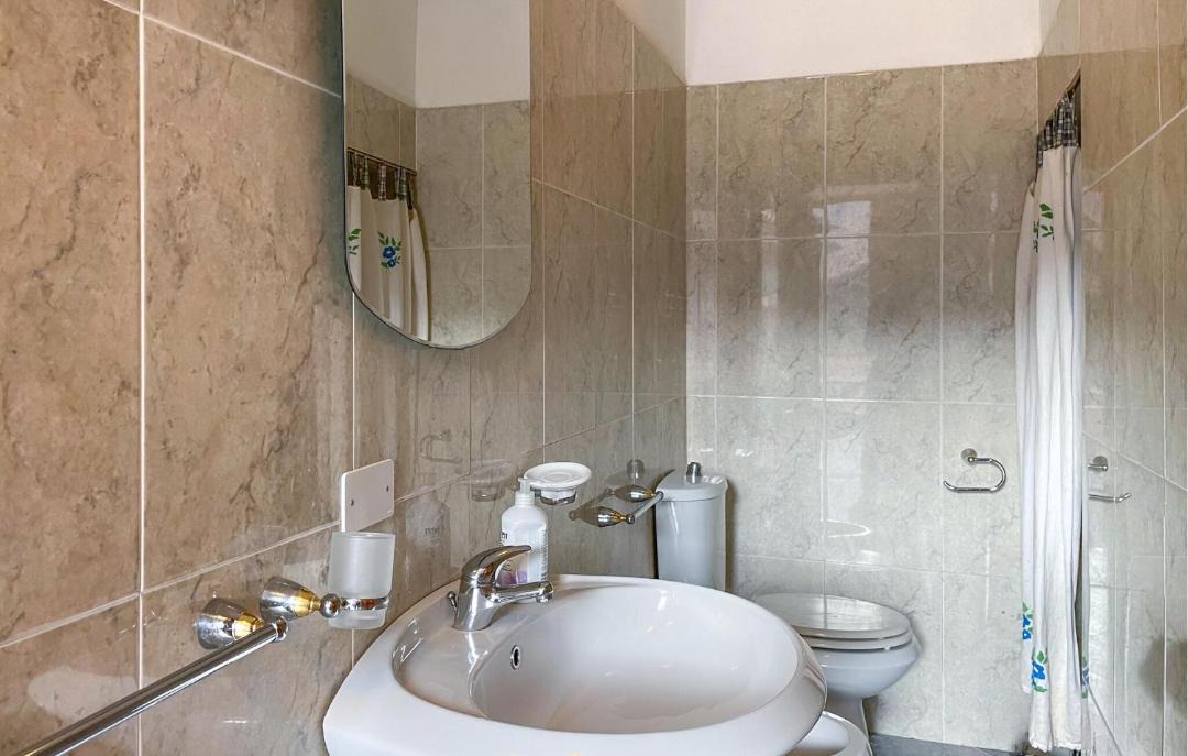 Photo of Bathroom in Prota