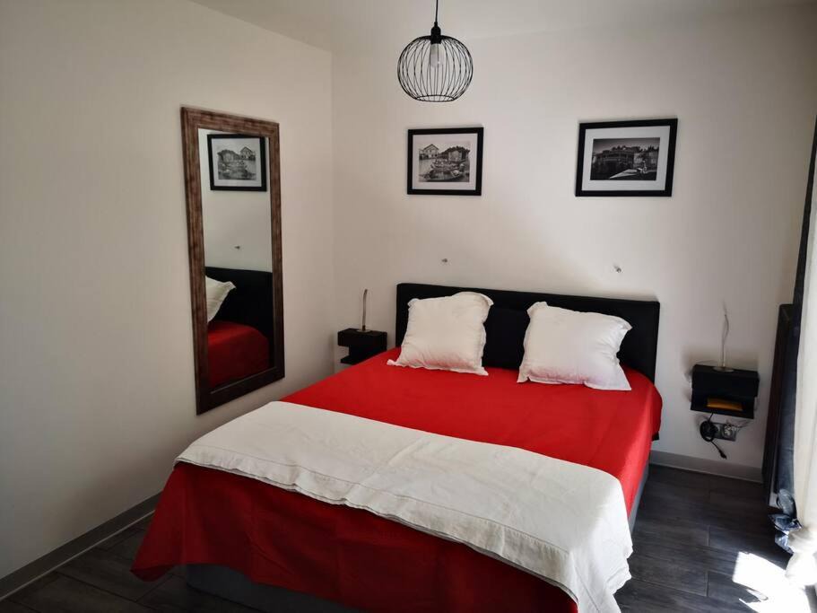 Photo of Bedroom in Carnot