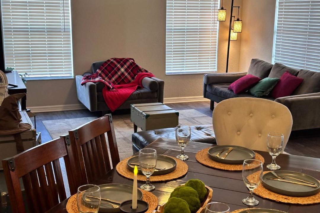 Photo of Livingroom in Florida Center North